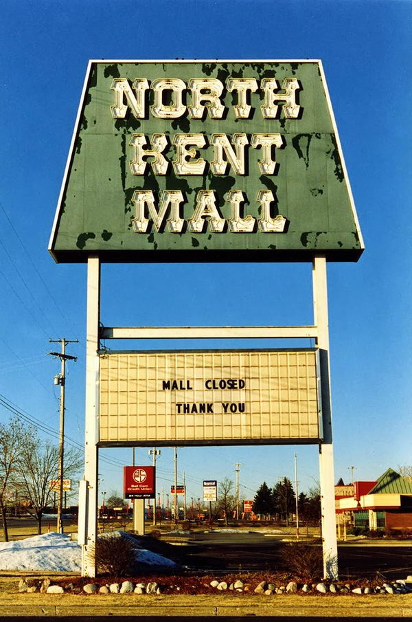 North Kent Mall - Old Photo From Gr Retro (newer photo)